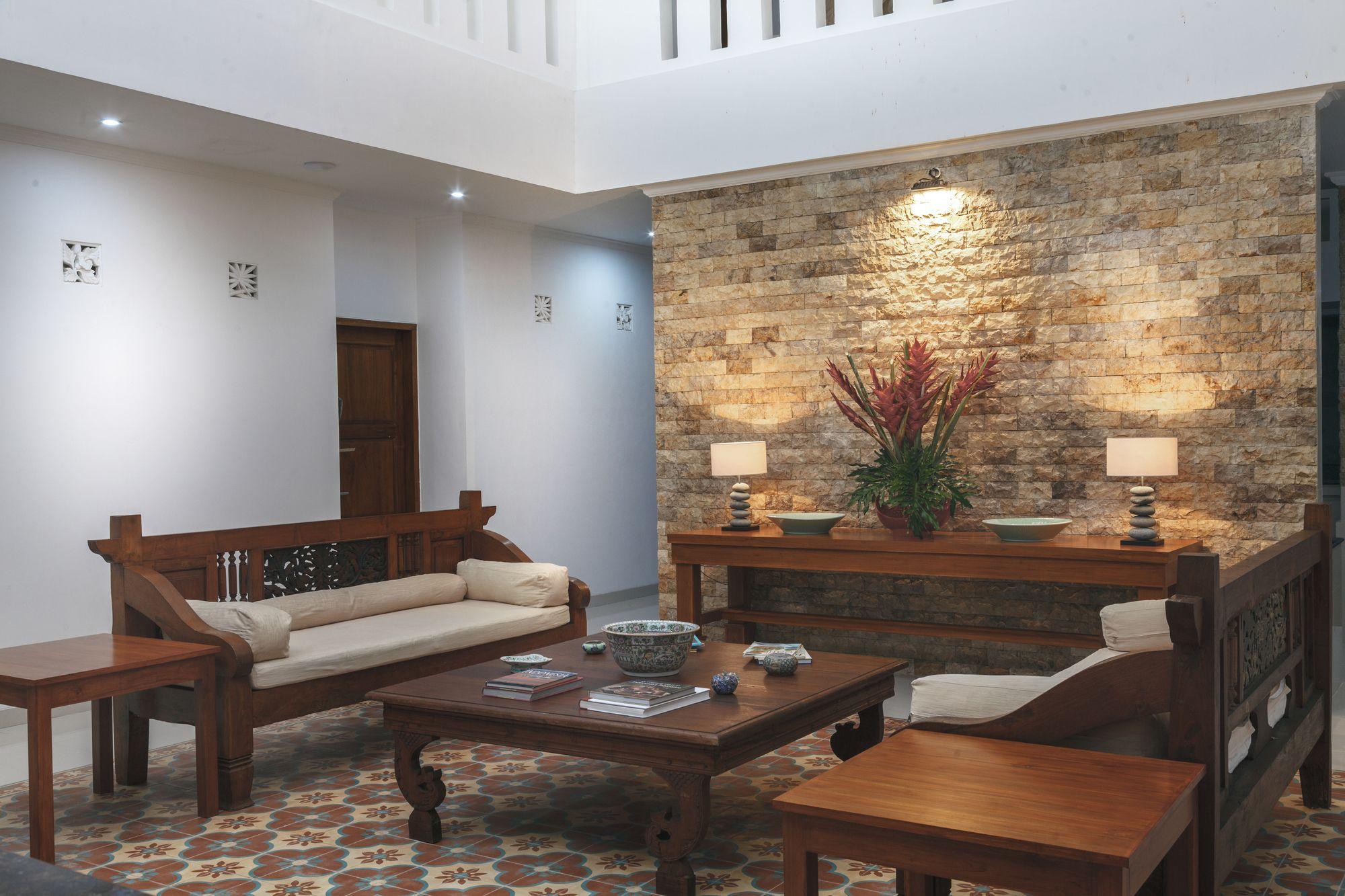 Oyo 3980 Lestari Hotel Seminyak (Bali)